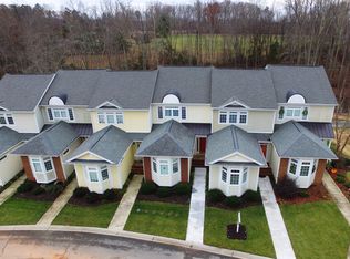 606 Edgewood Cir, Halifax, VA 24558