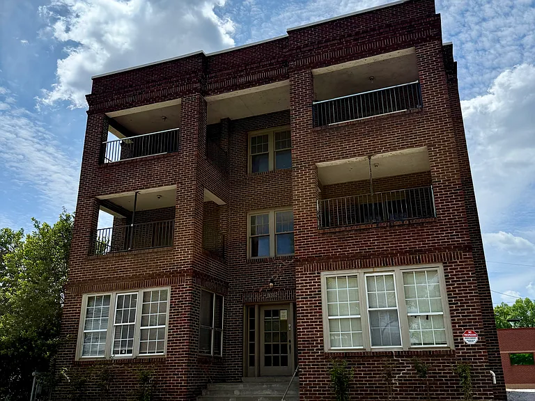 1308 S Carthage Ave #4 — Photo 9