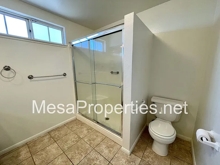 2407 N Sycamore Ave — Photo 15