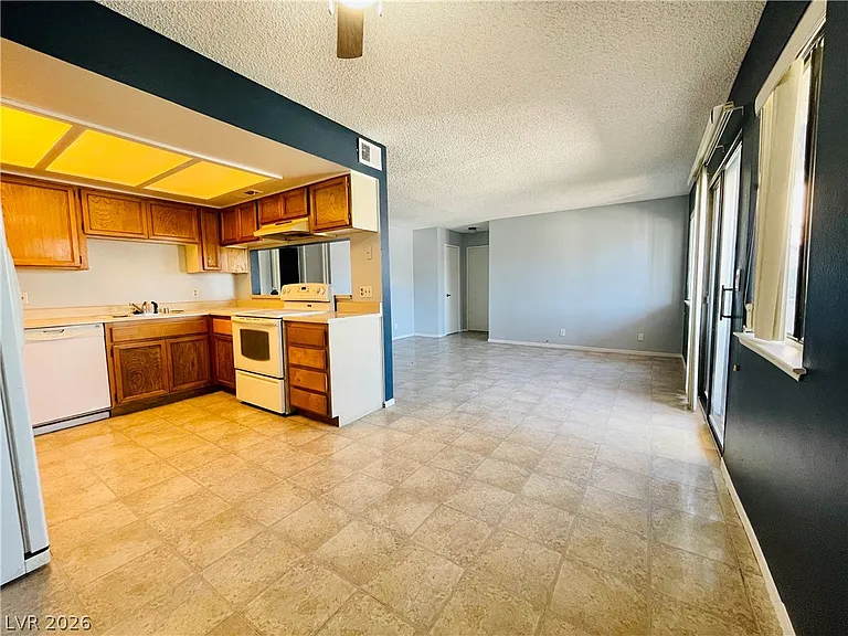 3716 Snorkel Cir #2 — Photo 11