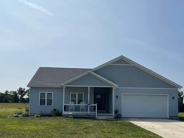 1104 E Short Dr, Knox, IN 46534