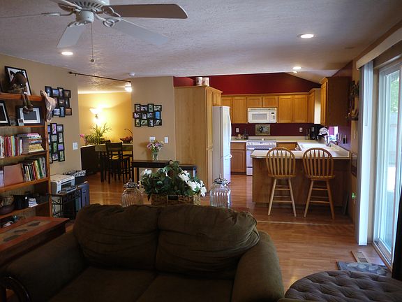 5th image of 1367 SE 71st Ct