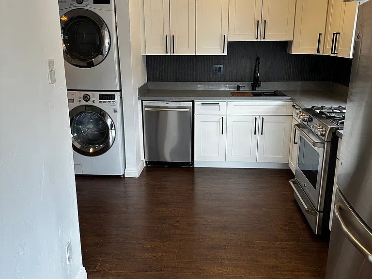 4804 Beech St — Photo 1