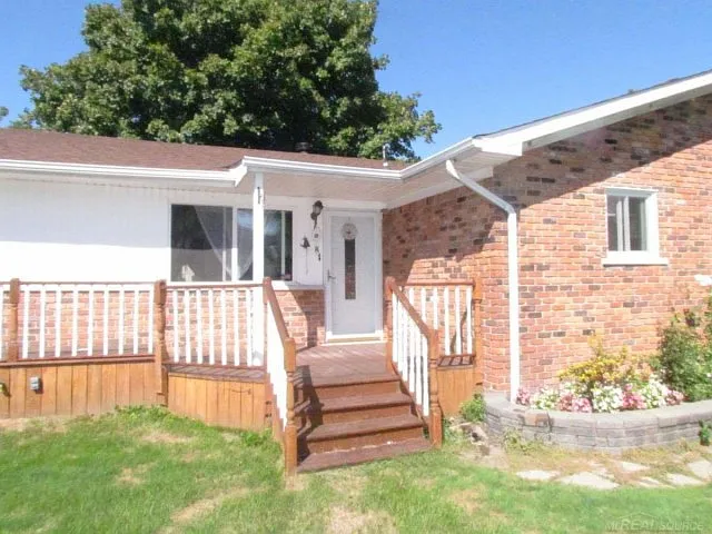35720 Schmid Ct photo 1