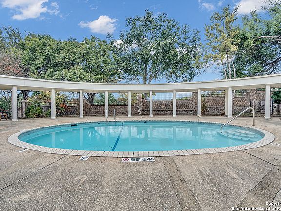 3rd image of 1819 BABCOCK RD #210B