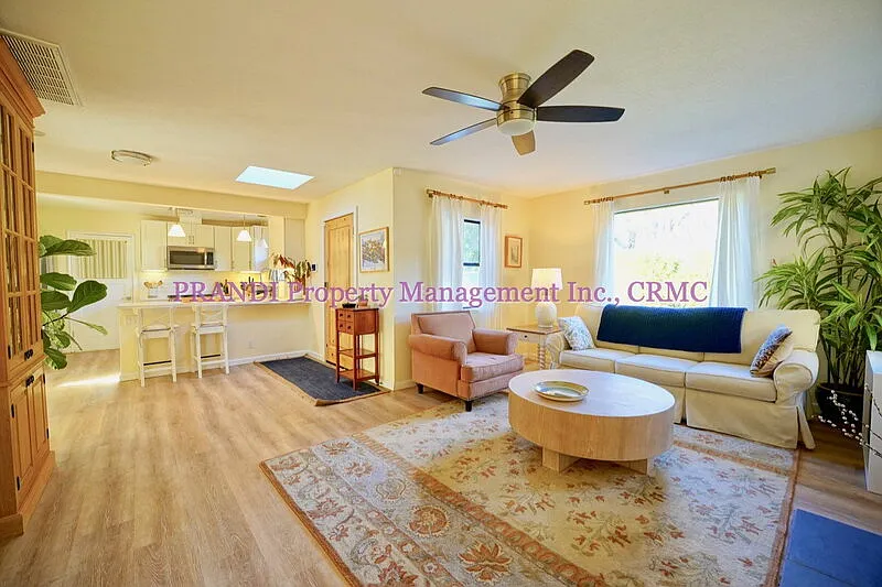 3 bed, 1.0 bath, 1217 sqft, $5,300 — Photo 4