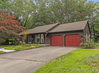 7310 Ventura Dr SE, Grand Rapids, MI 49546