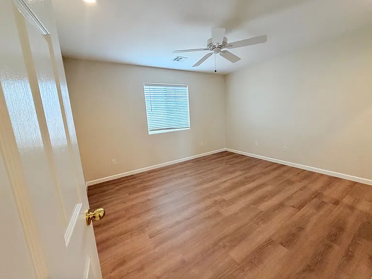4650 N Lodgepole Ct — Photo 11