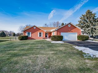 1476 Nova Rd, Sandwich, IL 60548