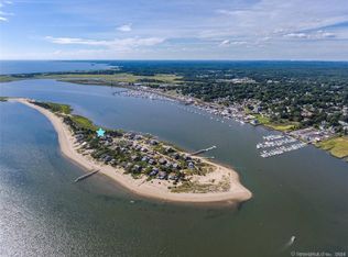 14 Wigwam St, Clinton, CT 06413