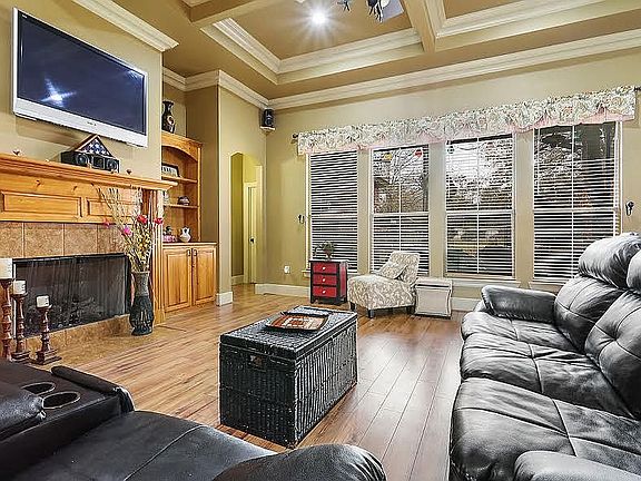 4th image of 37001 Twin Oaks Dr