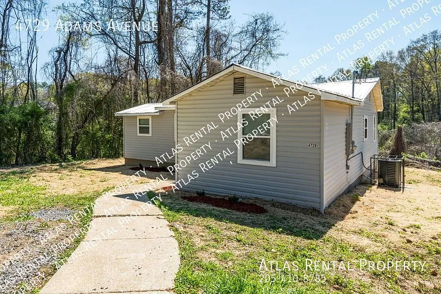 3 Bedroom and 2 bath home- Won't last long! — Photo 3