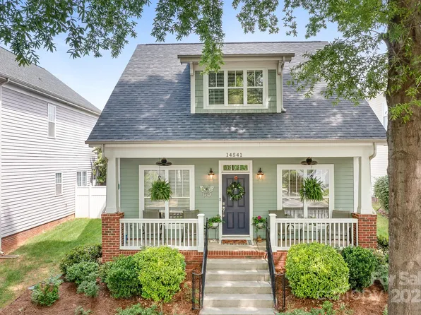 14541 Holly Springs Dr, Huntersville, NC 28078
