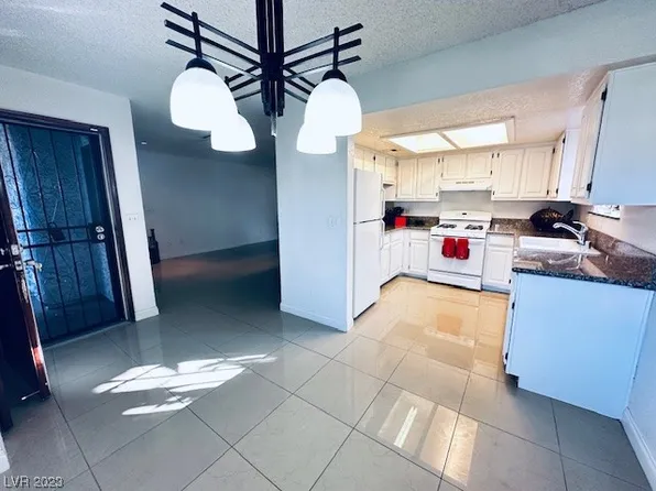 5087 Eldora Ave APT 1, Spring Valley, NV 89146