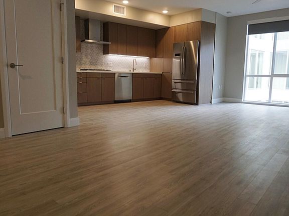 2nd image of 551 W Date St #613