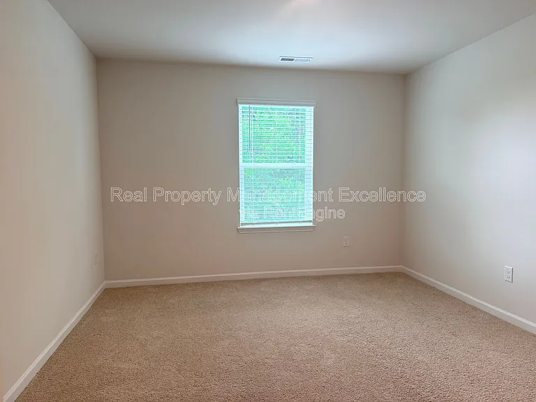58 Sweet Meadow Rd — Photo 14