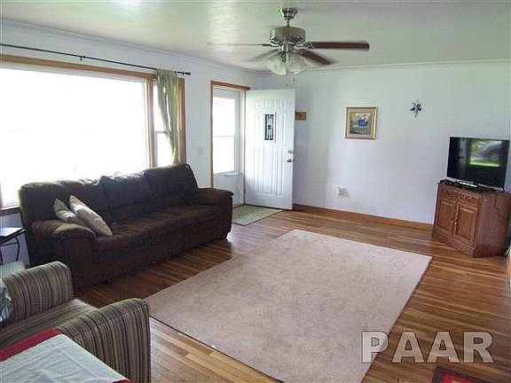 4th image of 10410 N Moss St