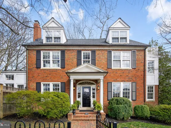 2901 34th St NW, Washington, DC 20008
