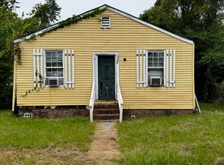 2742 W Surrey Dr, North Charleston, SC 29405