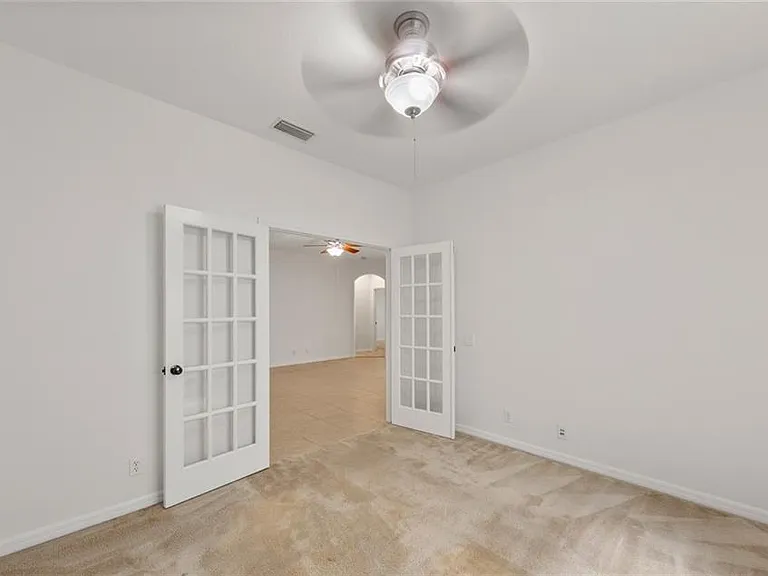 2410 Verdmont Ct — Photo 13