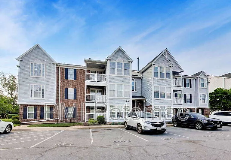 605 Himes Ave #111 — Photo 4