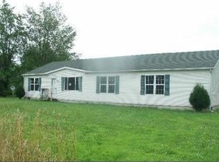 17071 Schwark Rd, Three Oaks, MI 49128