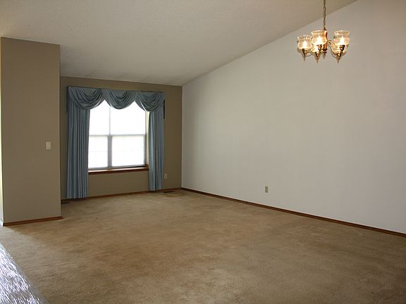 4th image of 8345 Freemantle Dr