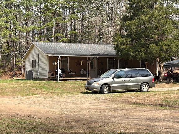 3rd image of 127 Crestwood Dr