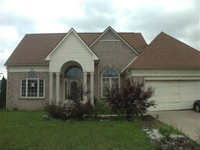 1st image of 445 Clairpointe Woods Dr