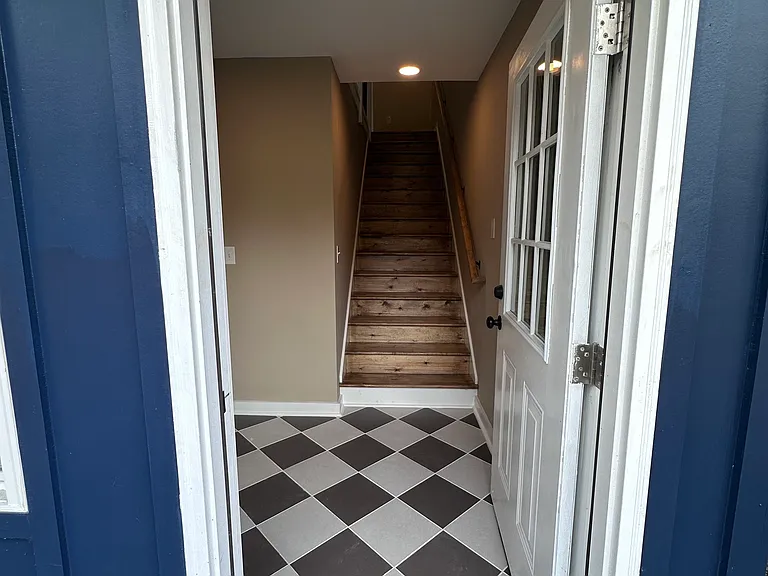 1734 McHenry Ave — Photo 3
