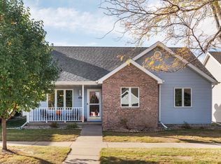 430 Cherry Hill Dr, Madison, WI 53717