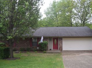 900 Autumnbrook Cir, Sherwood, AR 72120