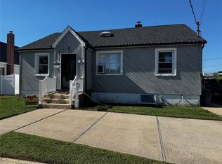 16 Beach Avenue, Copiague, NY 11726