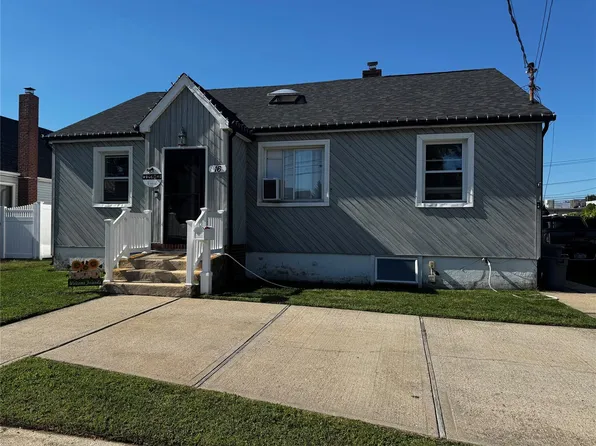 16 Beach Avenue, Copiague, NY 11726