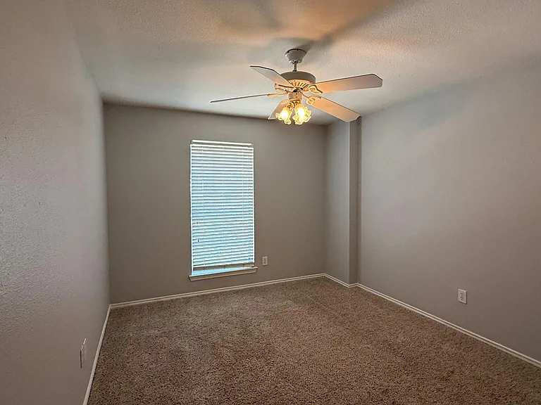 7319 Mountain Valley Dr — Photo 19