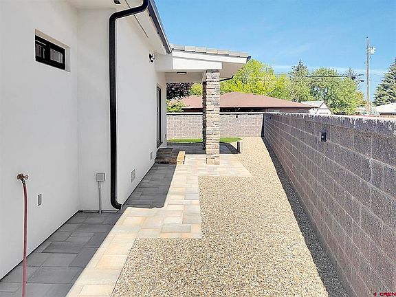 5th image of 534 Juniper Place