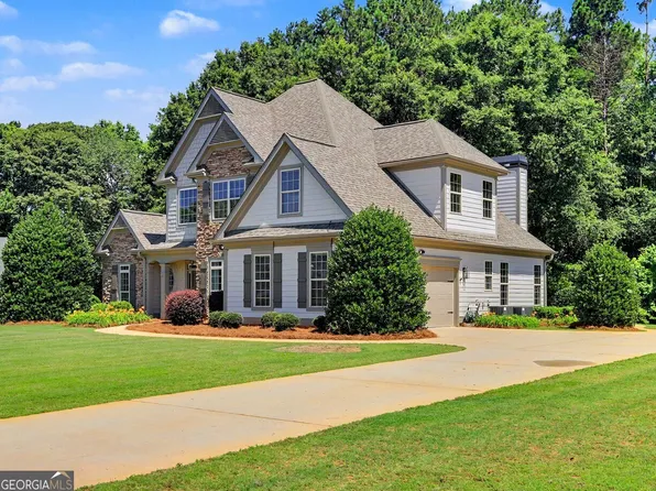 4 White Oak Ln, Sharpsburg, GA 30277