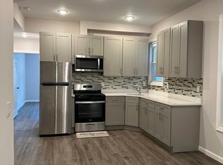 38 Clendenny Ave #1R, Jersey City, NJ 07304