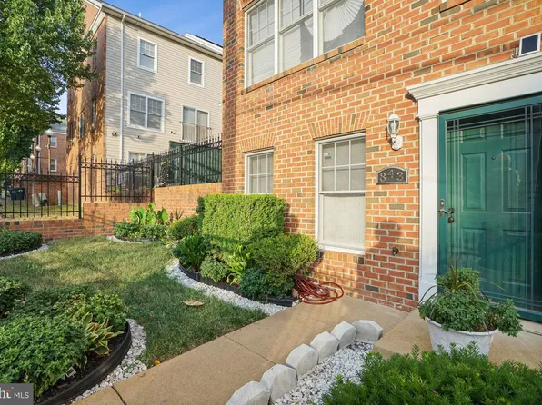 843 Barnaby St SE, Washington, DC 20032
