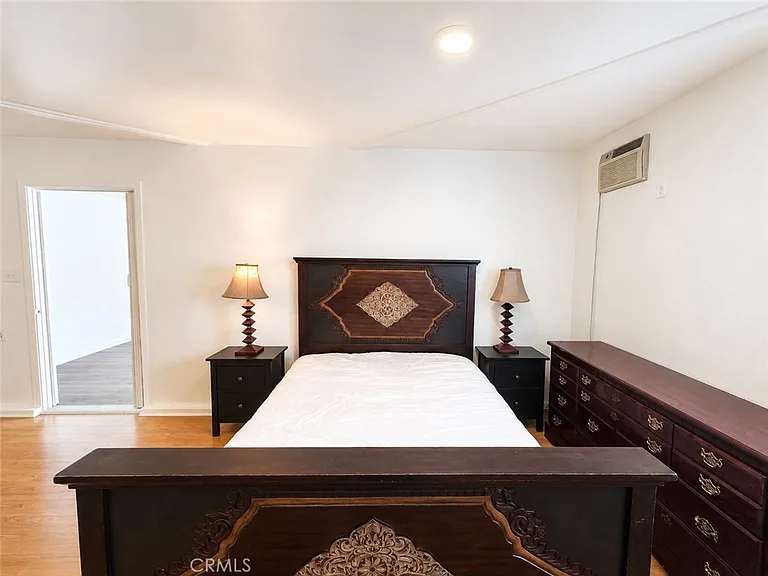 2640 Batson St #B — Photo 2