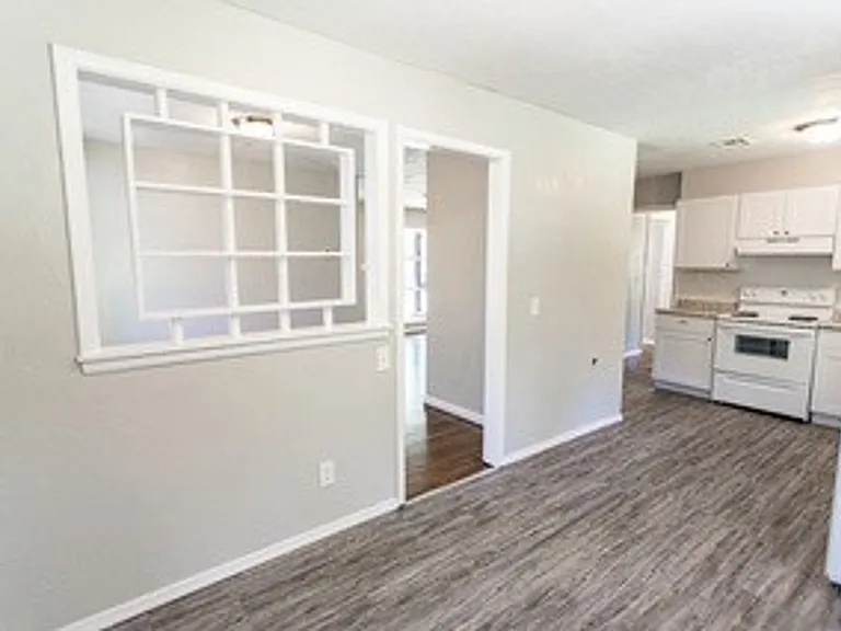 3009 N Vermont Ave — Photo 11