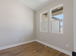 178 E Ax Handle Dr S, Grantsville, UT 84029