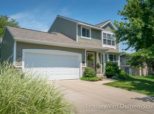 3965 E De Blaay Ln SE, Kentwood, MI 49512