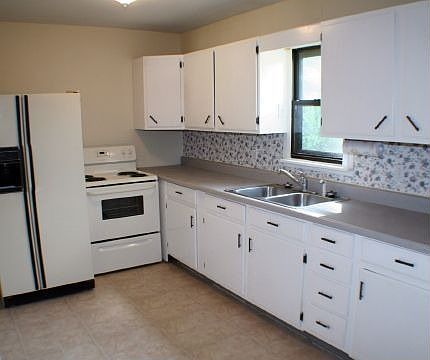 3rd image of 2331 N Lynnwood Dr