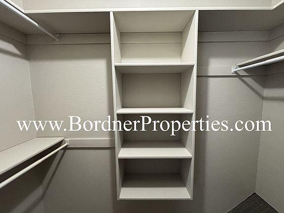 5th image of 313 Lexington Rd #B