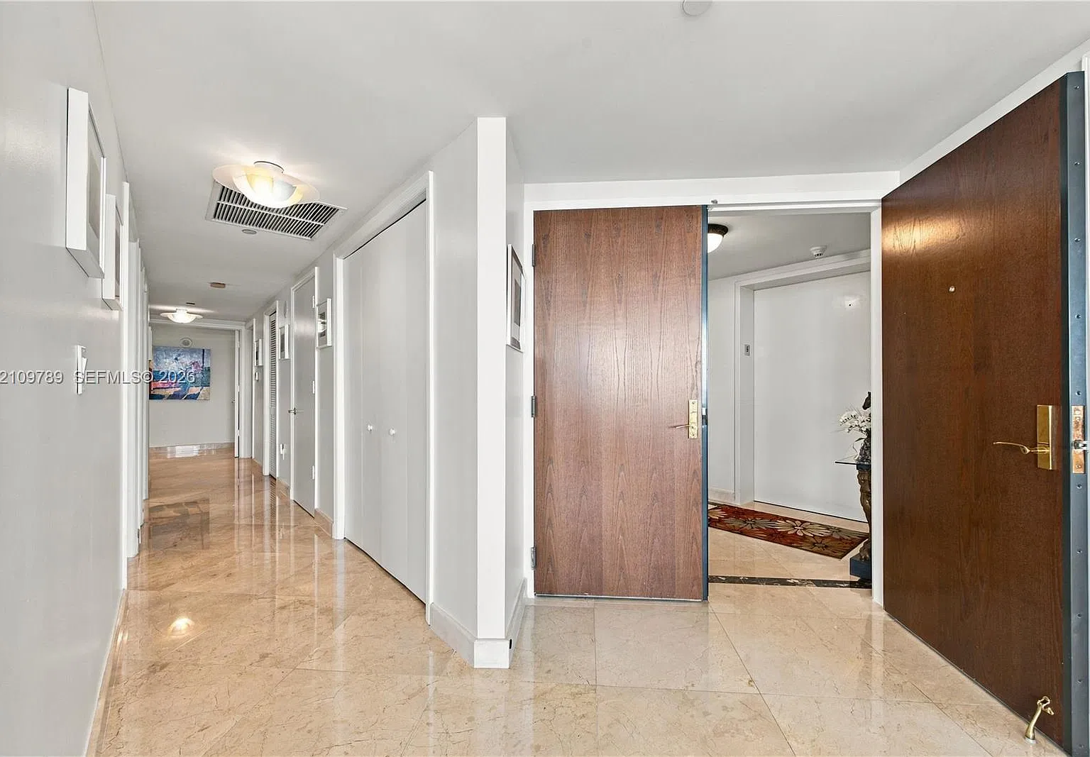 Solimar Condo — Photo 2