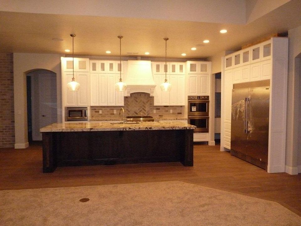 2nd image of 3036 S Gentry Ln