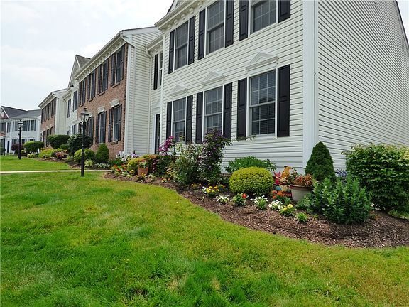 3rd image of 300 Trotwood Dr