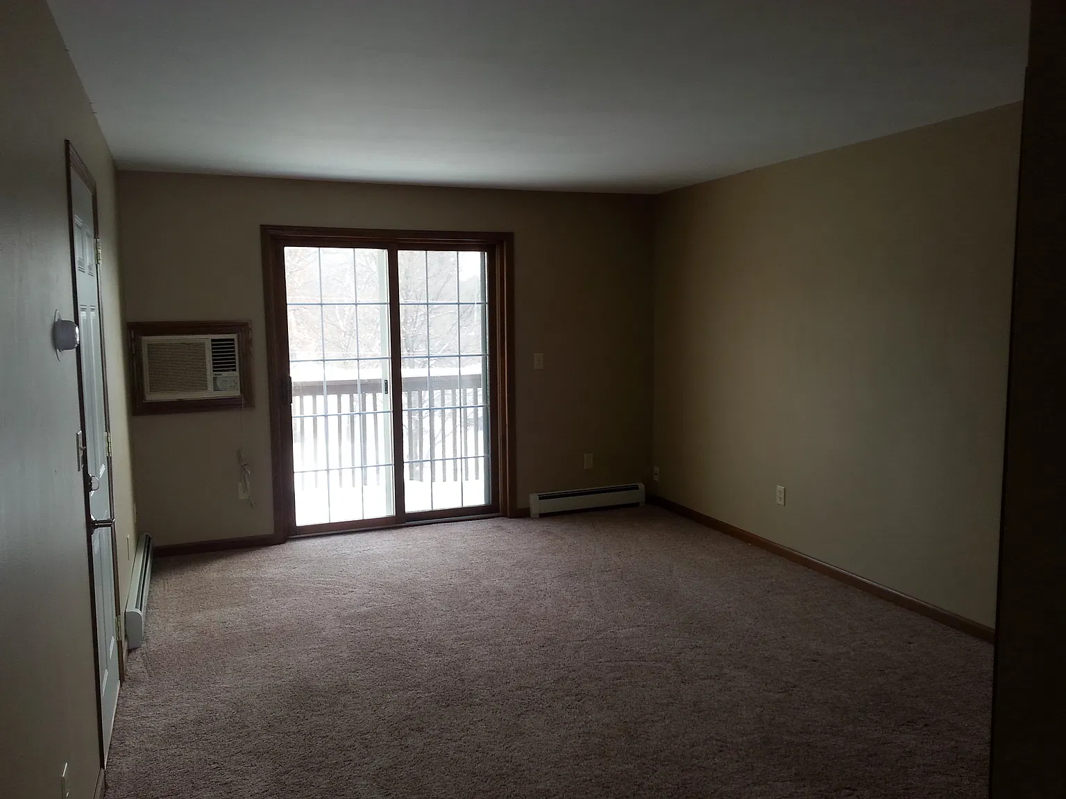 2 bed, 900 sqft, $950 — Photo 3