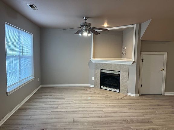 5th image of 812 W Melmar Dr